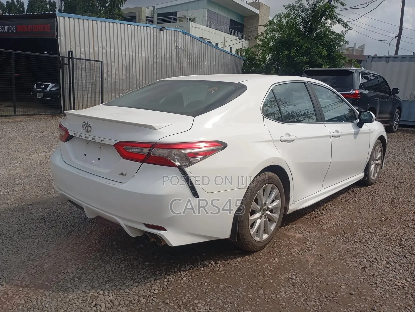 Toyota Camry 2018 White