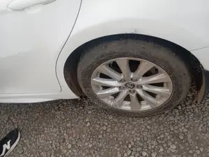 Toyota Camry 2018 White