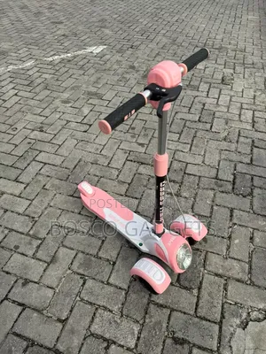 3-Wheel Kids Scooter + FREE Helmet Protectors