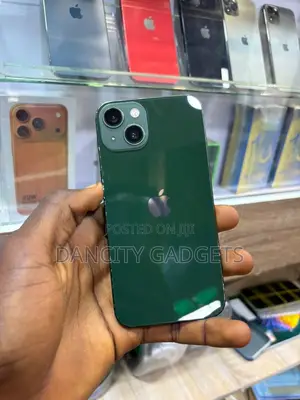 Apple iPhone 13 128 GB Green