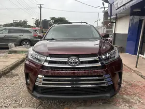 Toyota Highlander XLE 4dr SUV (3.5L 6cyl 6A) 2015 Burgundy