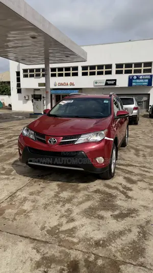 Toyota RAV4 LE 4dr SUV AWD (2.5L 4cyl 6A) 2015 Red