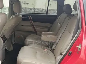 Toyota Highlander 2012 Orange