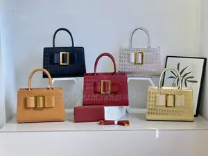 Fashionable Women’s Designer Handbag – Premium Quality