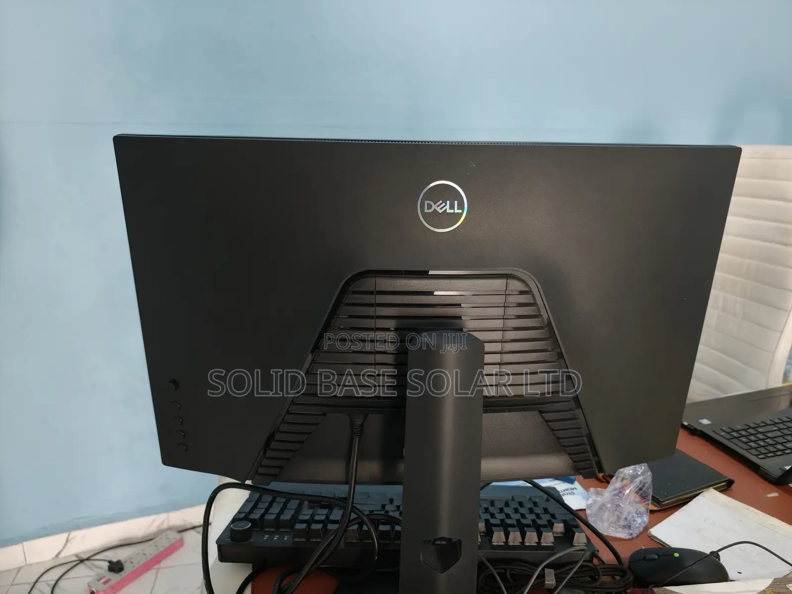 Neatly Used 32inch Dell Monitor