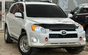 Toyota RAV4 2012 White