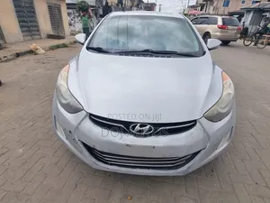 Hyundai Elantra 2013 Silver