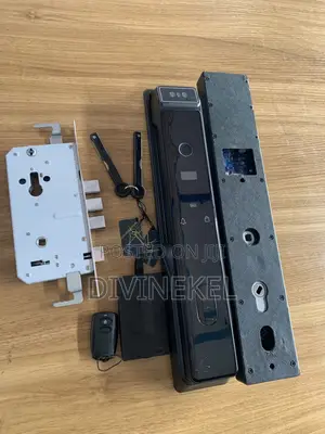 Unique Smart Lock for Doors Suitable for Hotel and Suites