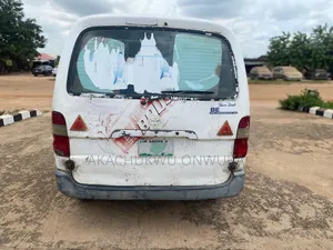 Toyota HiAce 2007 Silver