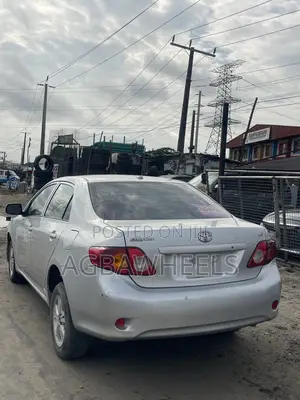 Toyota Corolla 2009 Silver