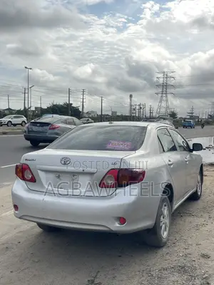 Toyota Corolla 2009 Silver