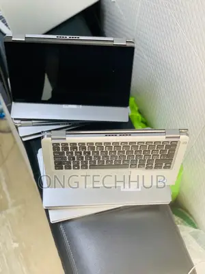 Laptop Dell Latitude 7400 2-in-1 16GB Intel Core i5 SSD 256GB
