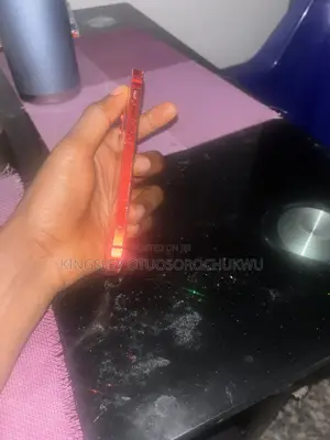 Apple iPhone 12 64 GB Red