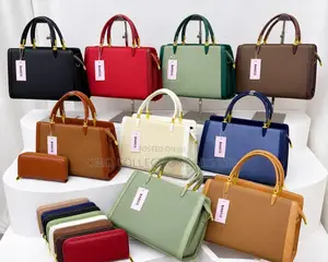 Women’s Classic Leather Handbag With Purse – Elegant Versatile