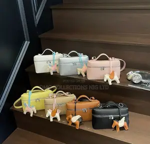 Luxurious Designer Ladies’ Handbag – Stylish and Fashionable