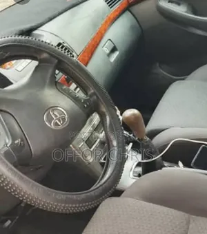 Toyota Avensis 2005 Gray
