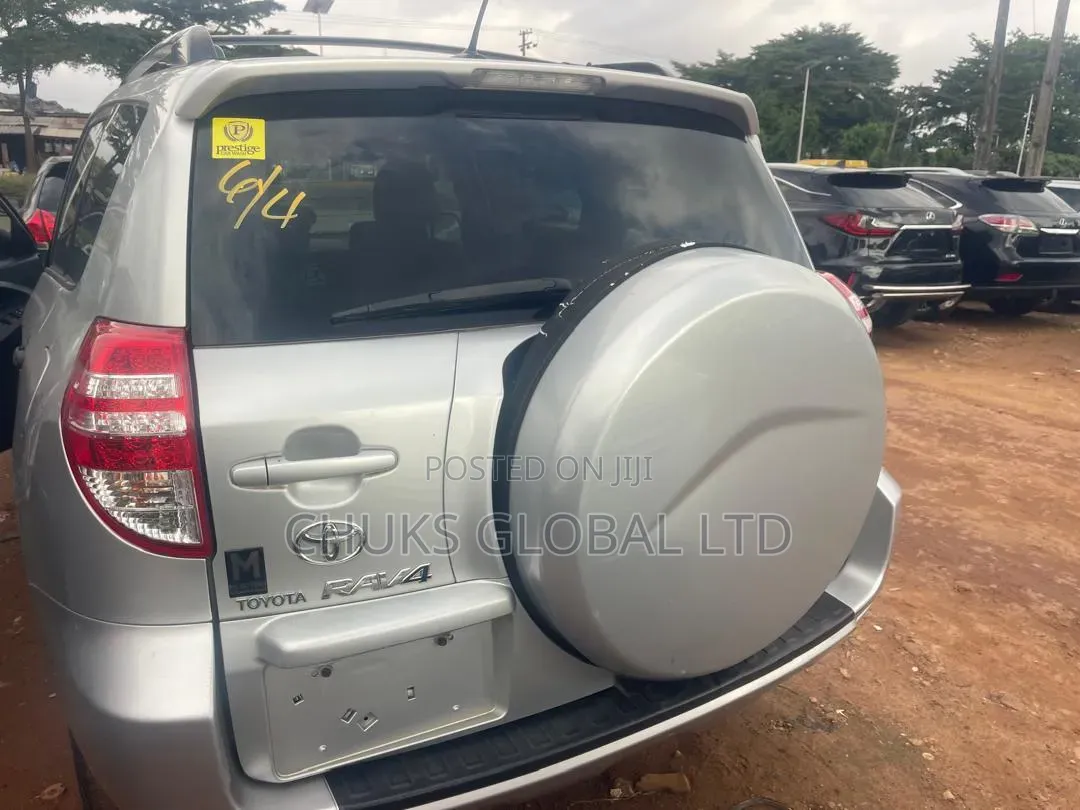 Toyota RAV4 2009 Silver
