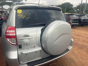 Toyota RAV4 2009 Silver