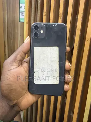 Apple iPhone 11 64 GB Black