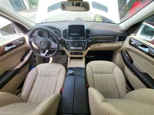 Mercedes-Benz GLE-Class GLE 320 4MATIC 2016 White