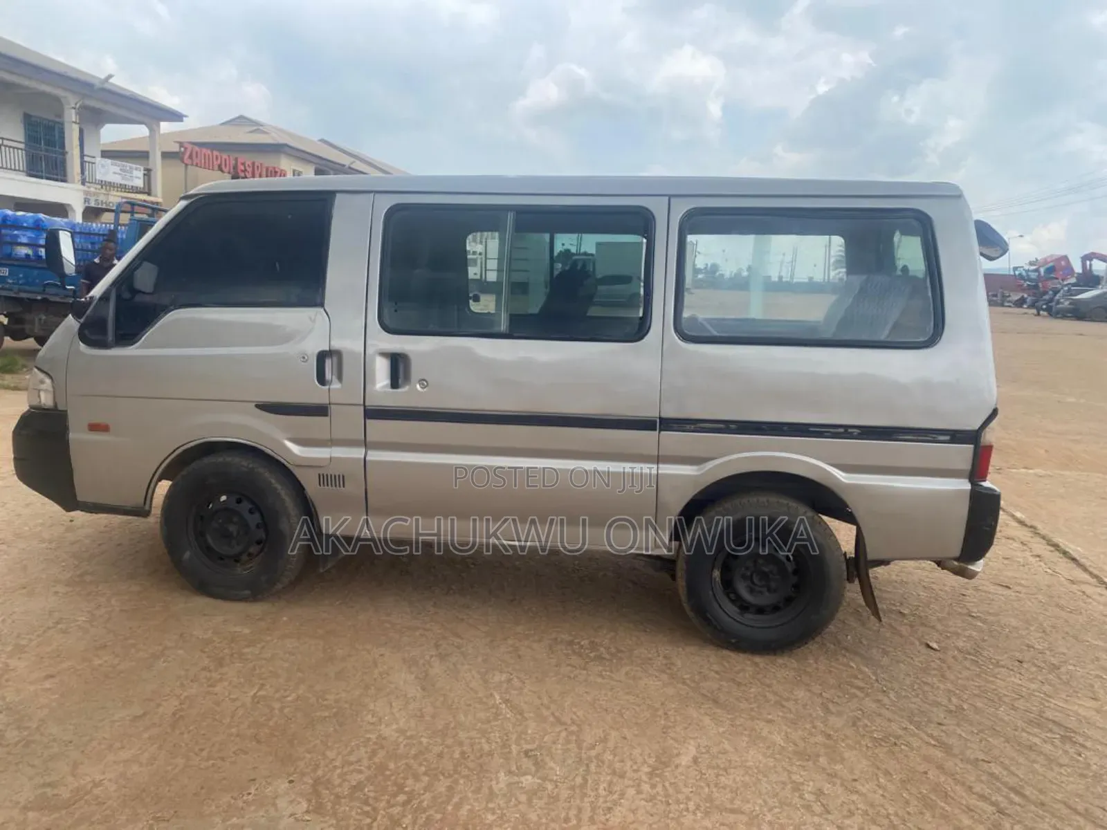 Mazda Bongo 2010 Blue
