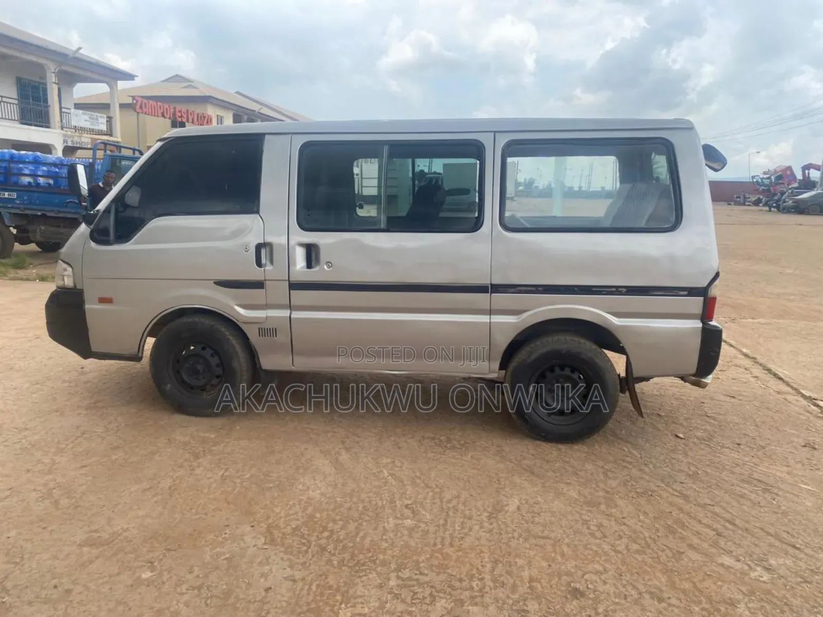 Mazda Bongo 2010 Blue