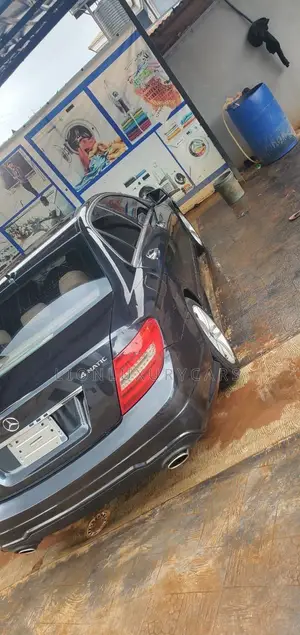 Mercedes-Benz C300 2012 Gray