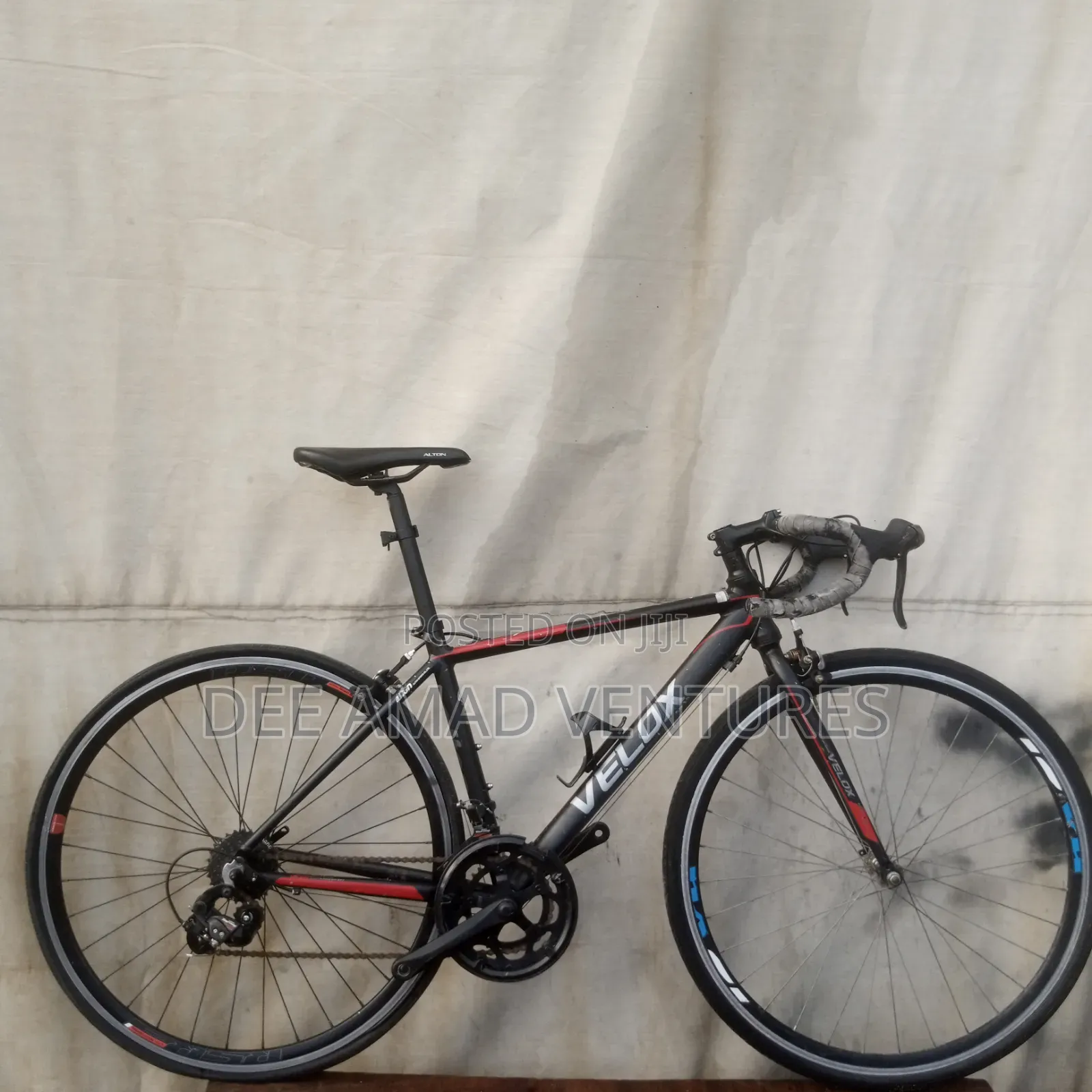 Velox Cycling Sports Bicycle