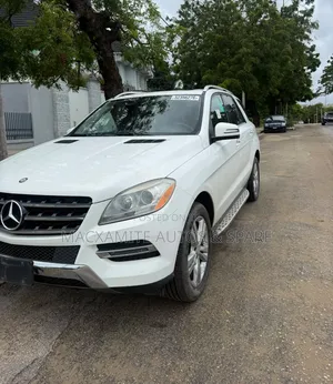 Mercedes-Benz M Class ML350 4MATIC 4dr SUV AWD (3.5L 6cyl 7A) 2015