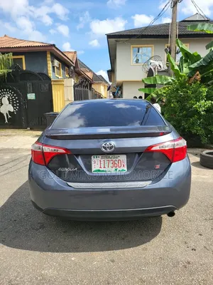 Toyota Corolla LE Eco 4dr Sedan (1.8L 4cyl CVT) 2016 Blue