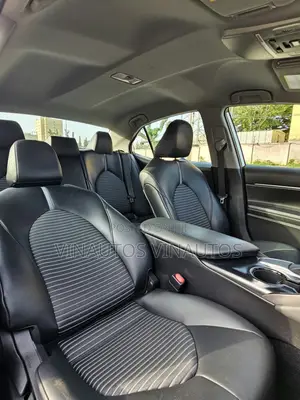 Toyota Camry 2019 White