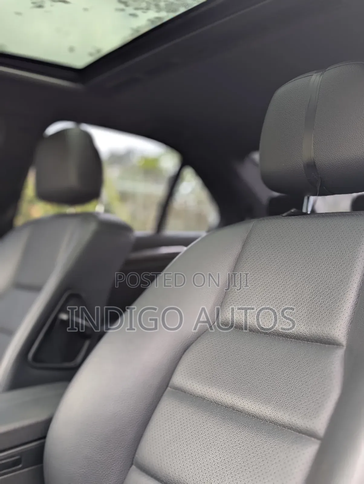 Mercedes-Benz C300 2011 Black