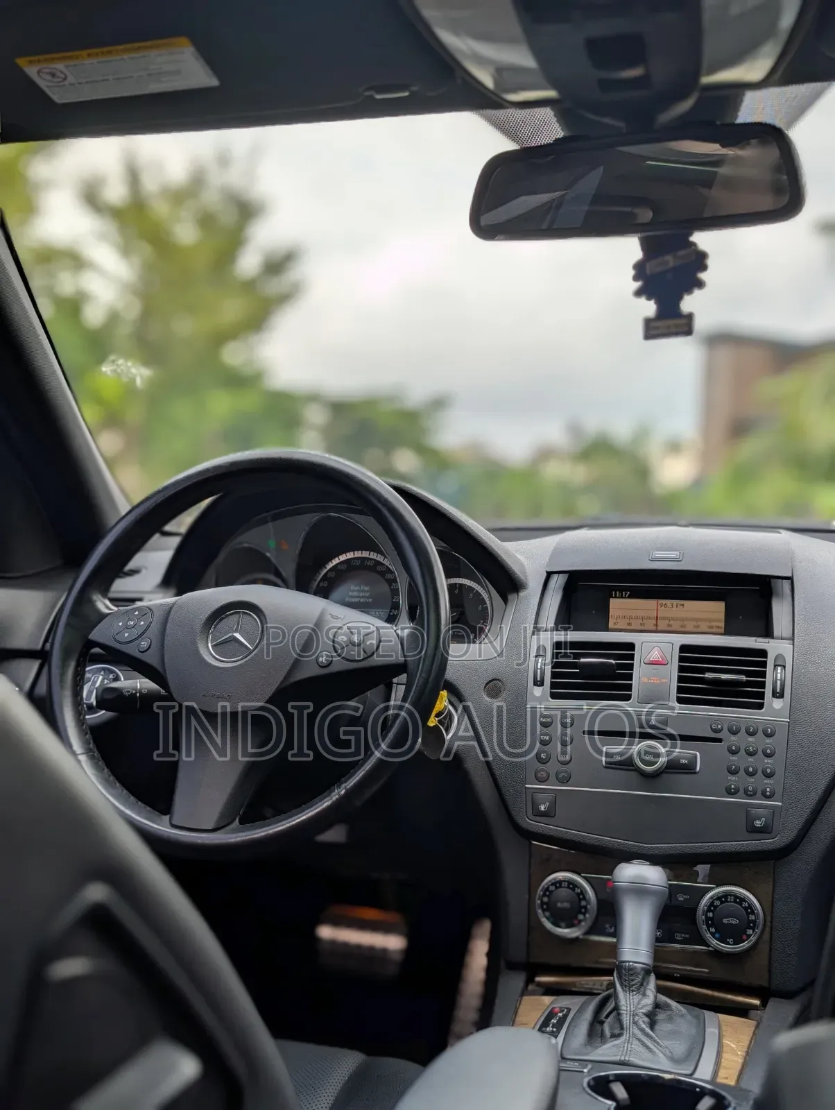 Mercedes-Benz C300 2011 Black