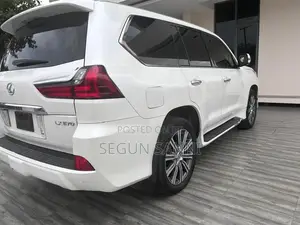 Lexus LX 570 AWD 2016 White
