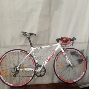 Giant Hand Selector Bike