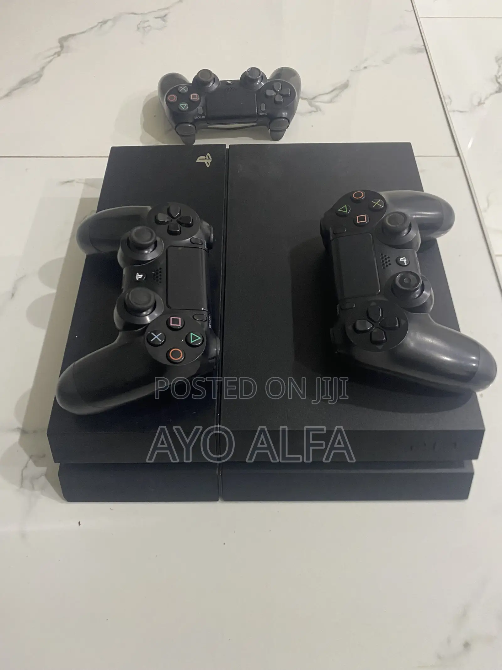 PS4 With 3 Pads