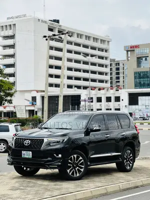 Toyota Land Cruiser Prado 2016 Black