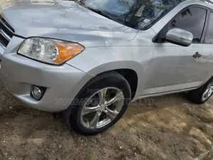 Toyota RAV4 2.5 4x4 2010 Silver