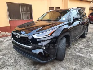 Toyota Highlander XLE 2021 Black