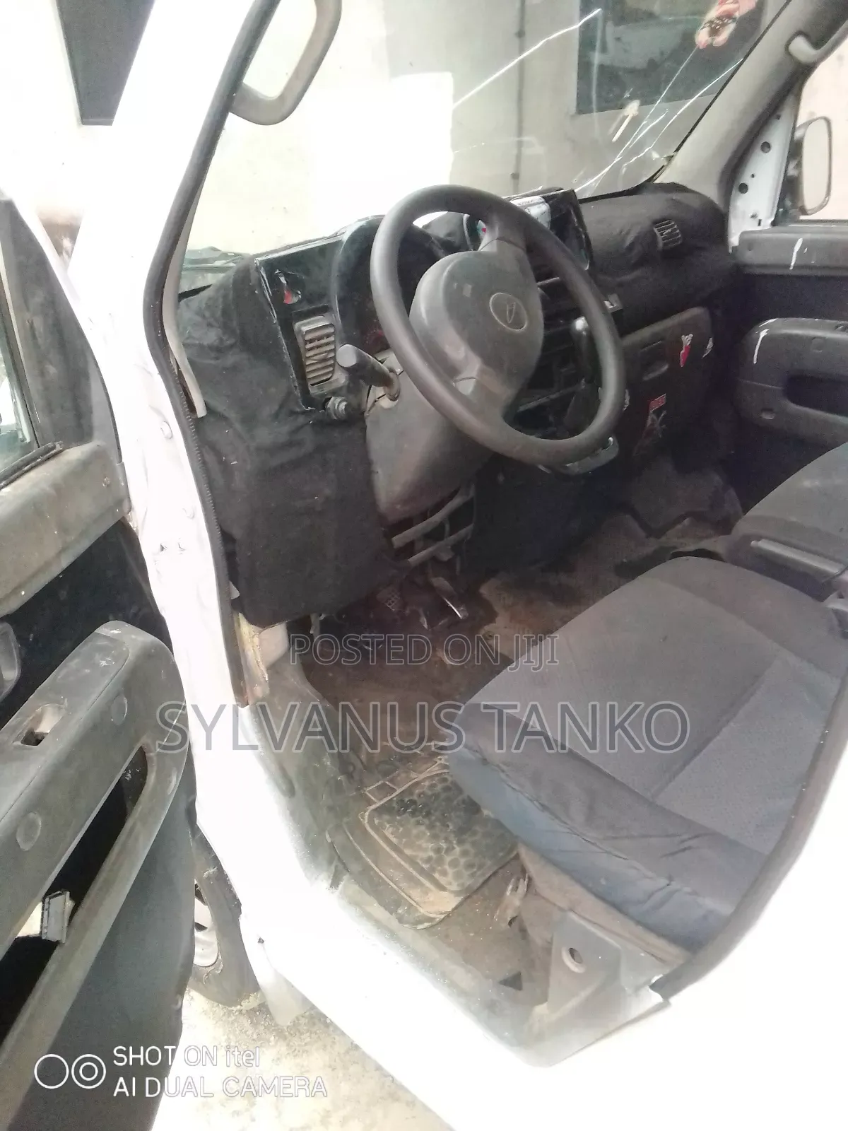 Daihatsu Hijet 2020 White
