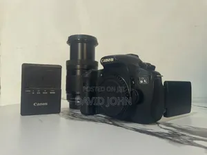 Canon EOS 60D DSLR Camera – Clean Fully Functional