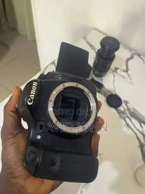 Canon EOS 60D DSLR Camera – Clean Fully Functional