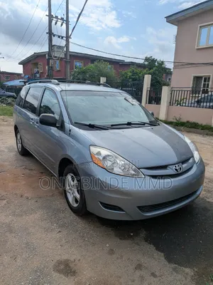 Toyota Sienna 2006 Blue