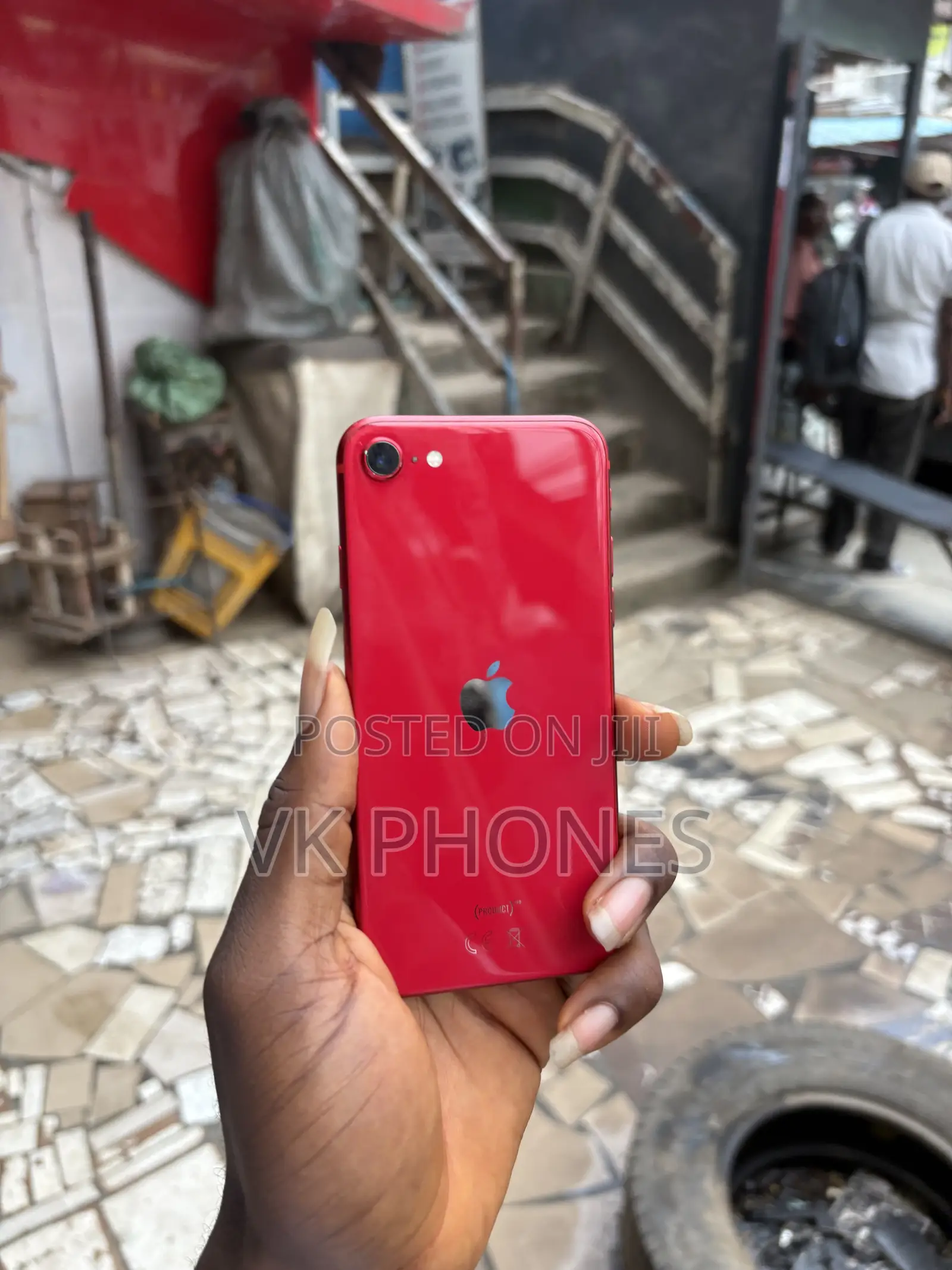 Apple iPhone SE 64 GB Red