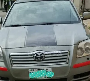 Toyota Avensis 2005 Gray