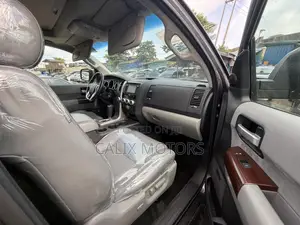 Toyota Sequoia 2018 Gray