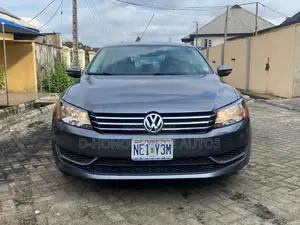 Volkswagen Passat 1.8 SE Sedan 2012 Gray
