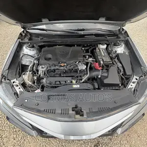 Toyota Camry SE 2022 Gray
