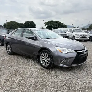 Toyota Camry XLE 4dr Sedan (3.5L 6cyl 6A) 2017 Black