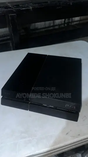 Used PS4 Fat 500GB + Spider-Man + NFS + UFC 3 + GT + FIFA 21